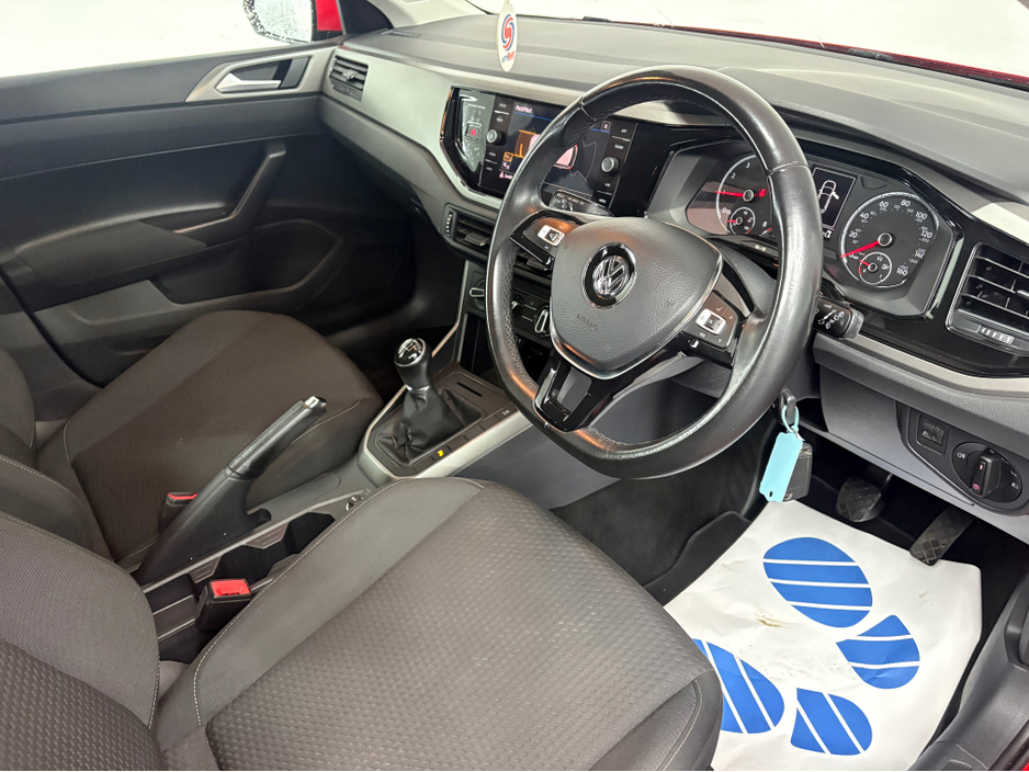 2018 Volkswagen Polo - image 6