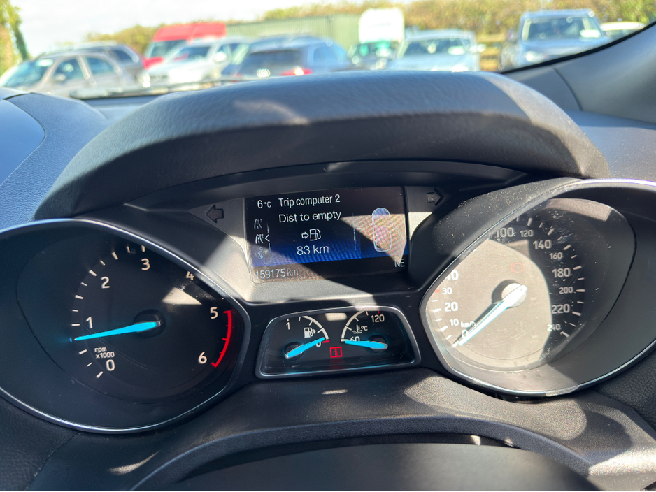 2017 Ford Kuga - image 29