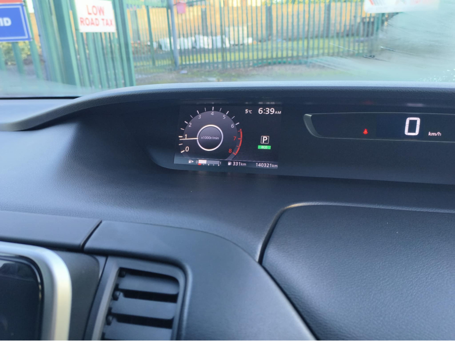 2017 Nissan Serena Highway Star V €19,950