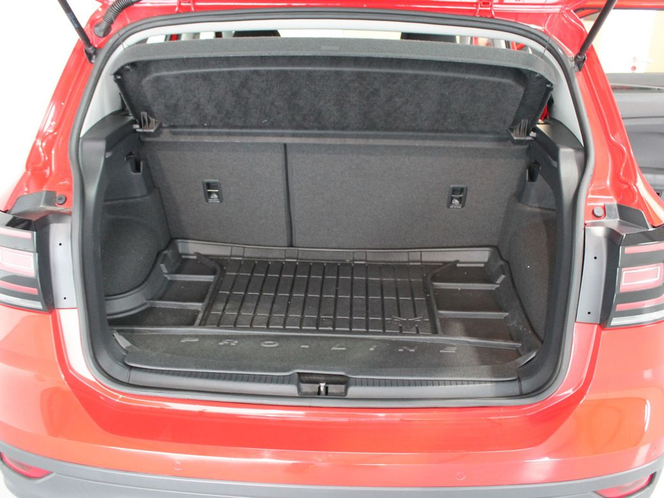 2020 Volkswagen T-Cross Life 1.0 TSI M5F 95HP 5DR €19,999