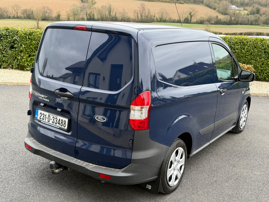 2023 Ford Transit Courier - image 18