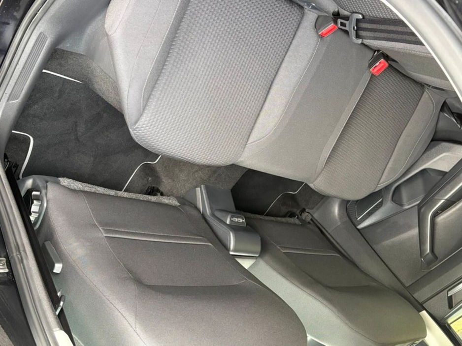 2020 Volkswagen Polo - image 9