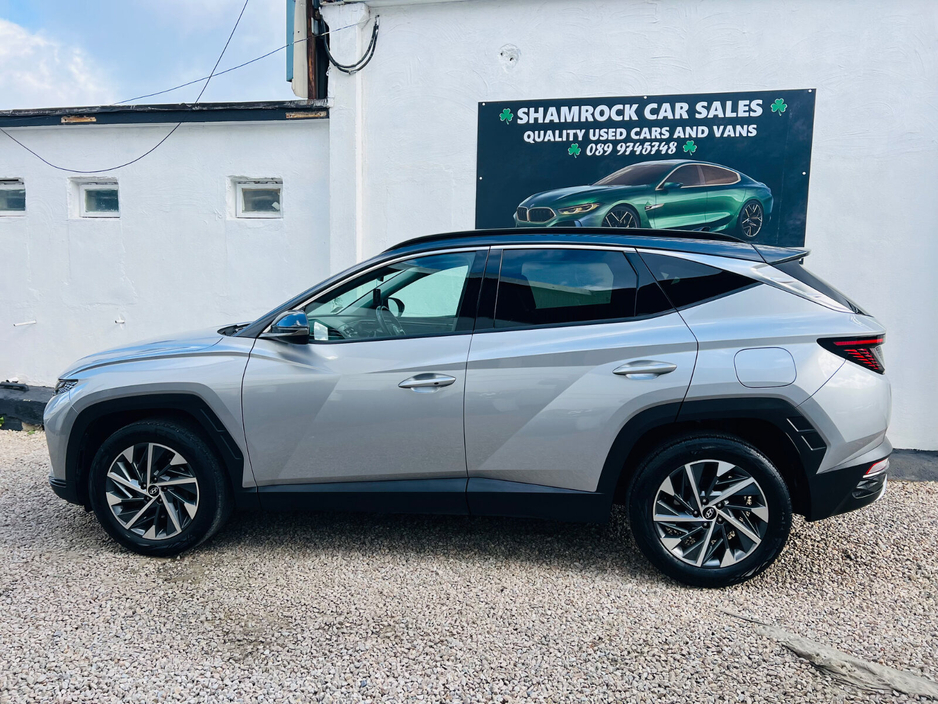 2022 Hyundai Tucson - image 2