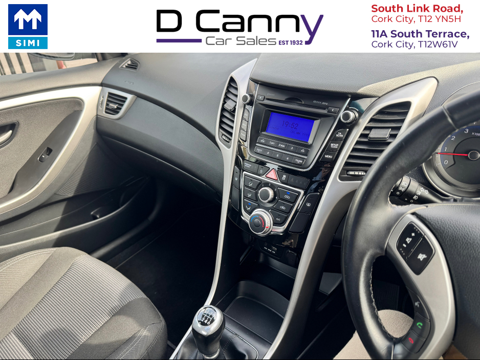 2016 Hyundai i30 - image 13