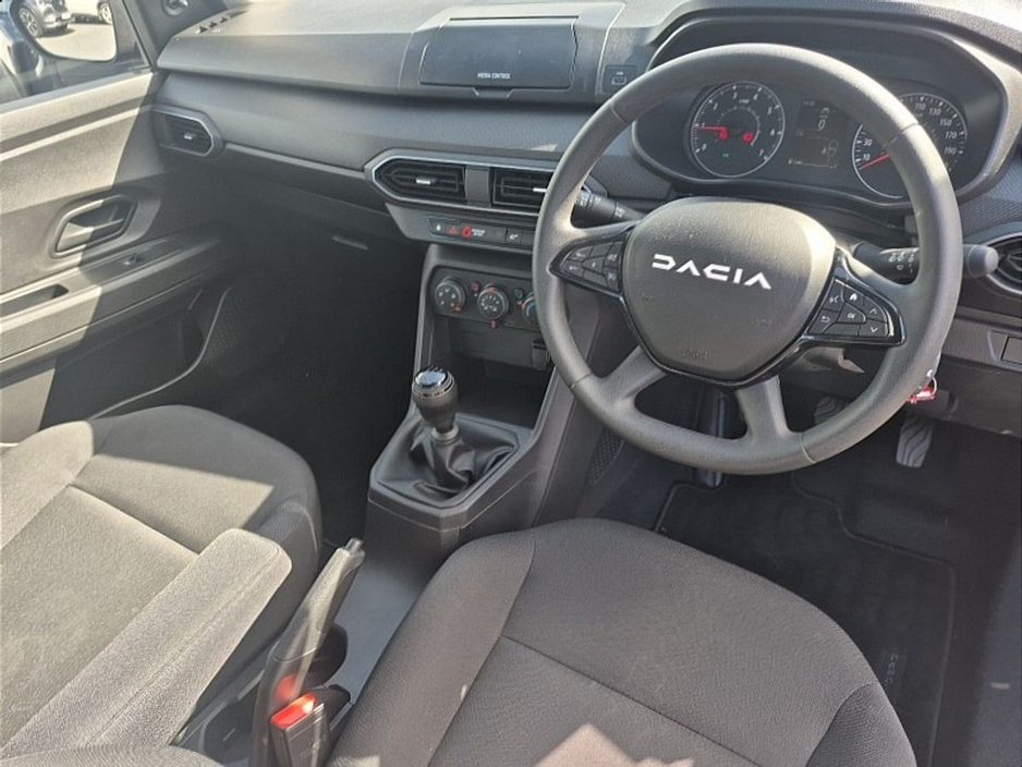 2023 Dacia Sandero - image 9