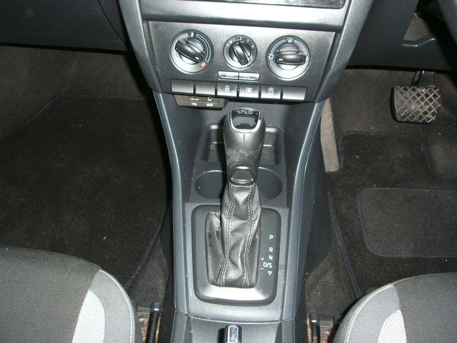 2017 Skoda Rapid - image 13