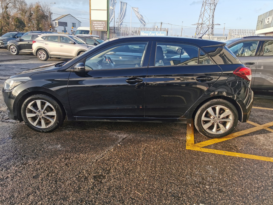 2016 Hyundai i20 - image 3