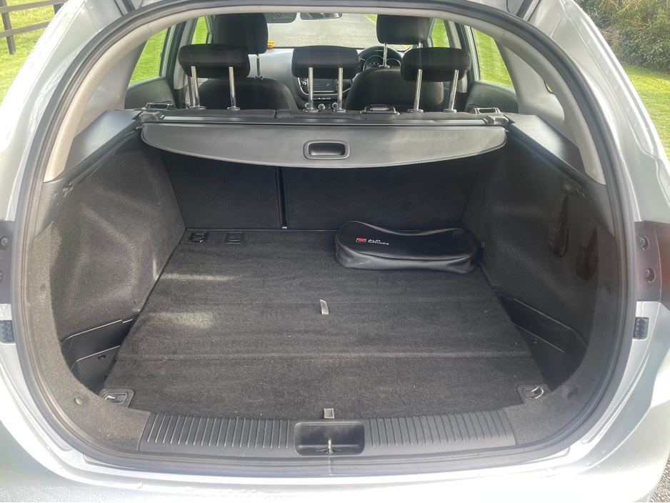 2018 Kia Ceed - image 3