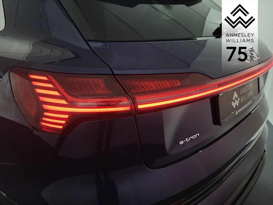 2023 Audi e-tron - image 8