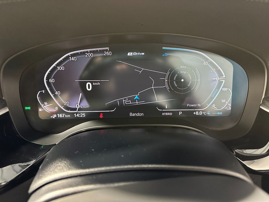 2020 BMW 5 Series - image 12