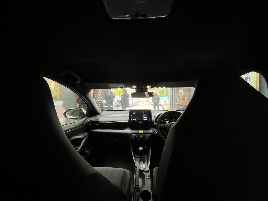 2020 Toyota Yaris - image 11