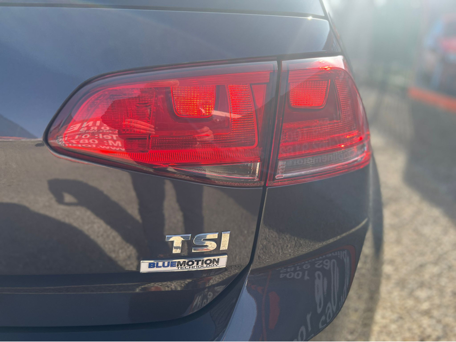 2015 Volkswagen Golf - image 17