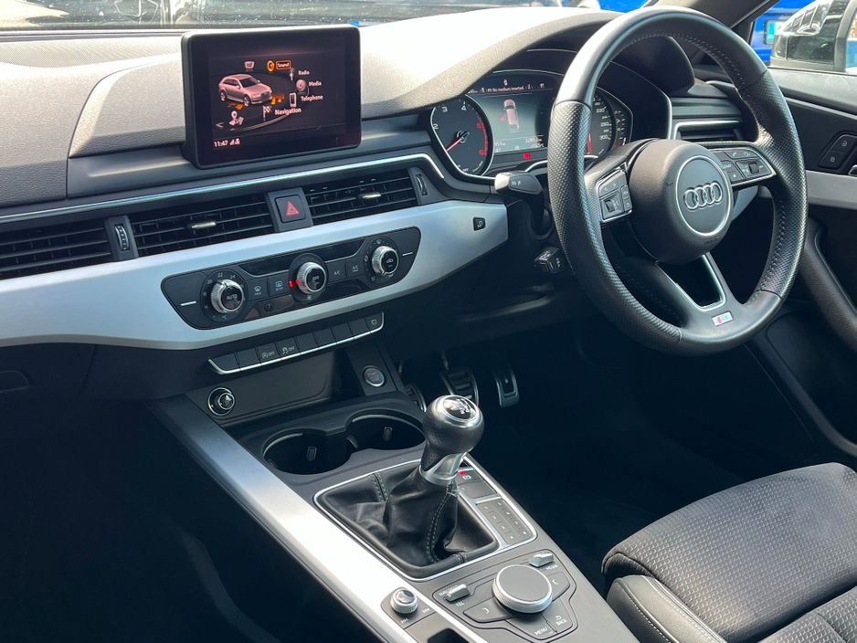 2018 Audi A4 - image 8