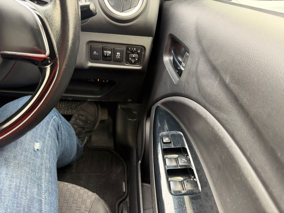 2019 Mitsubishi Mirage - image 10