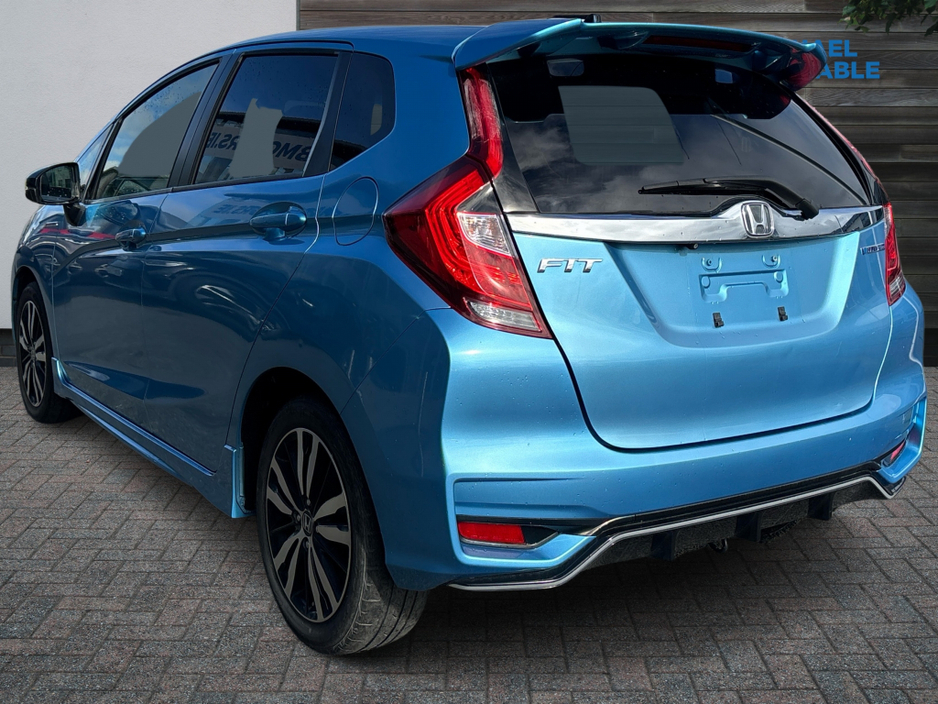 2017 Honda Fit - image 3