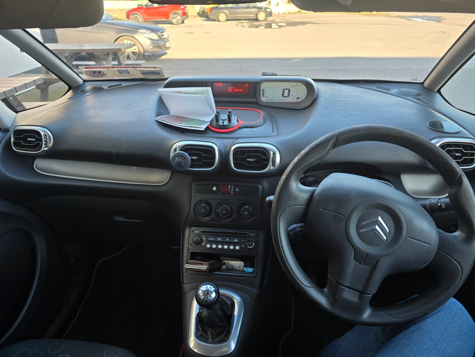 2010 Citroen C3 - image 9