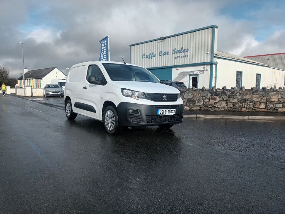 2022 Peugeot Partner PROFESSIONAL PLUS 1.5  HDI 100 6 €13,414