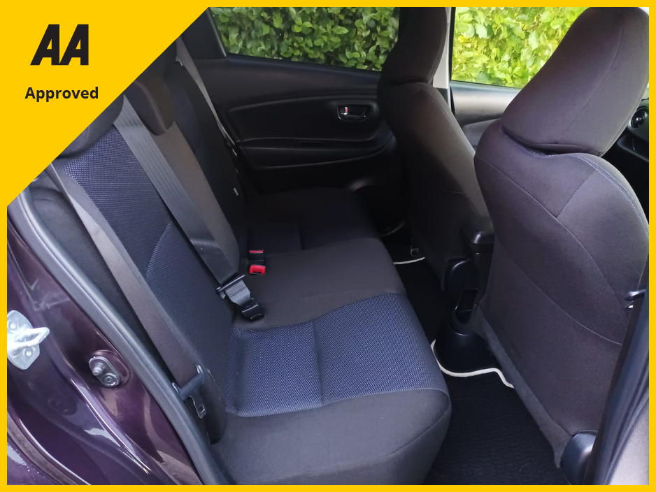 2015 Toyota Yaris 1.3  1320CC 4 CYLINDER PETROL AUTOMATIC PUSH BUTTON START FACTORY IMMOBILISER TOYOTA SAFETY SENSE ONLY 50,176KMS COMPREHENSIVE SERVICE HISTORY (10 STAMPS) JUST FULLY SERVICED NEW NCT& 1 YEAR ROADTAX €11,749