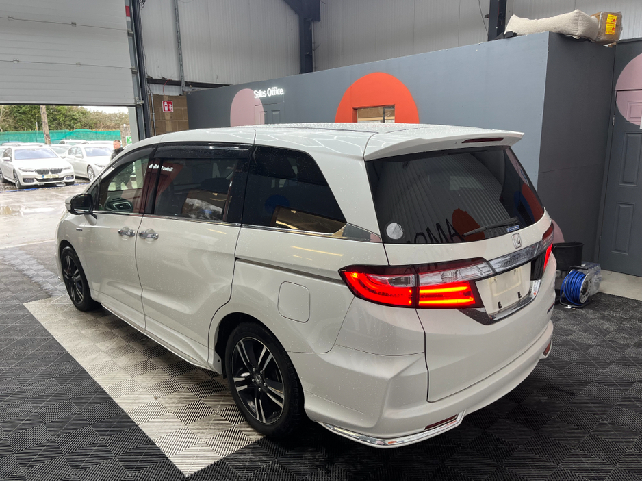 2017 Honda Odyssey €21950 2017 HONDA ODYSSEY 2.0 AUTOMATIC / CRUISE CONTROL / 360° CAMERA / AUTOMATIC DOORS / ELECTRIC HEATED SEATS AND MORE €21,950