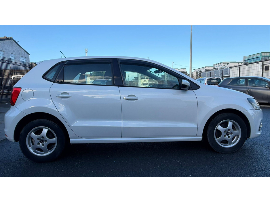 2014 Volkswagen Polo  €10,000