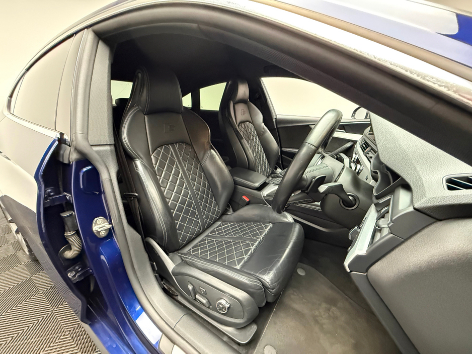 2017 Audi S5 - image 13