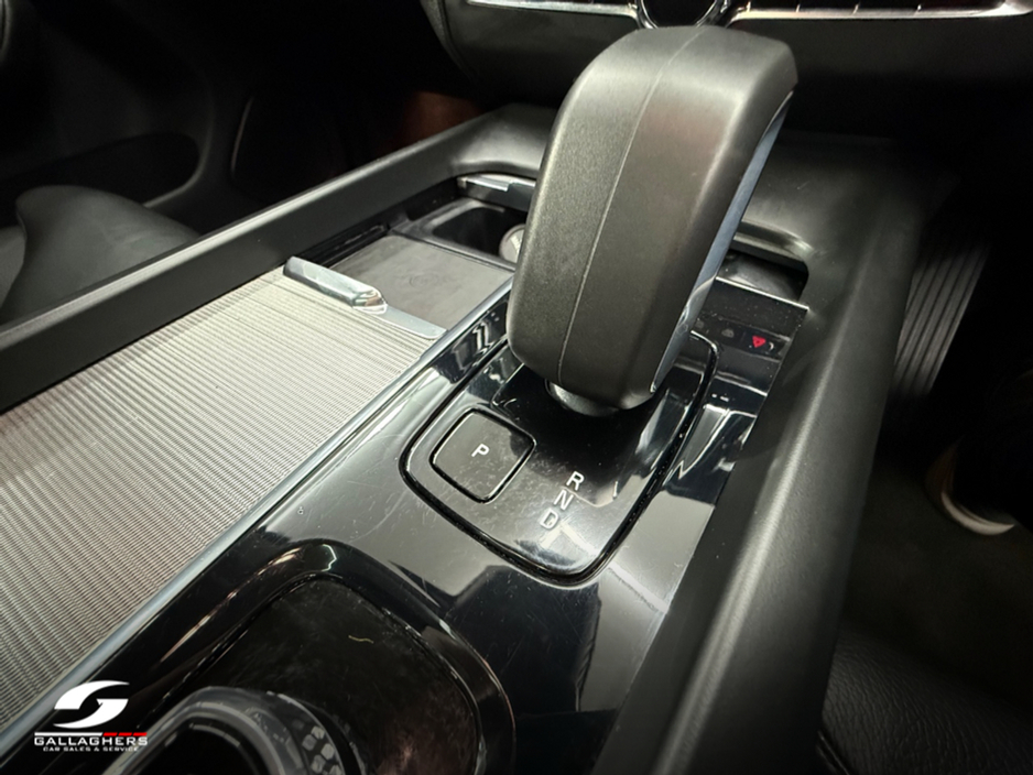 2023 Volvo XC60 - image 23