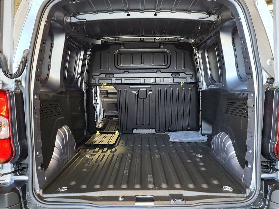 2026 Citroen Berlingo - image 11