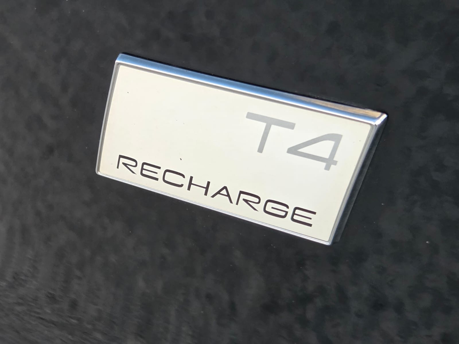 2022 Volvo XC40 R-DESIGN T4 RECHARGE €27,950