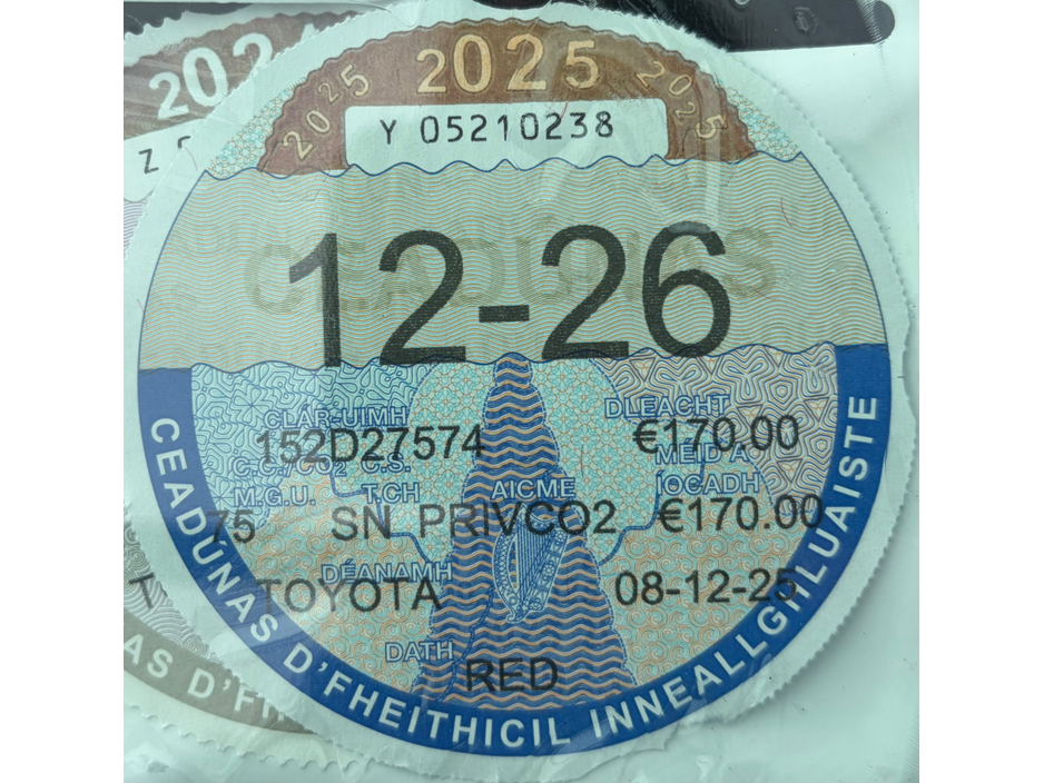 2015 Toyota Yaris - image 11