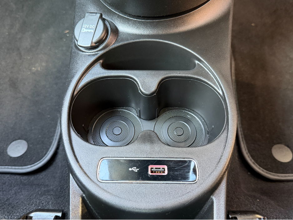 2020 Fiat Abarth - image 20