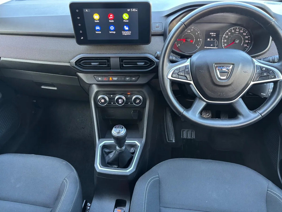 2022 Dacia Jogger - image 18
