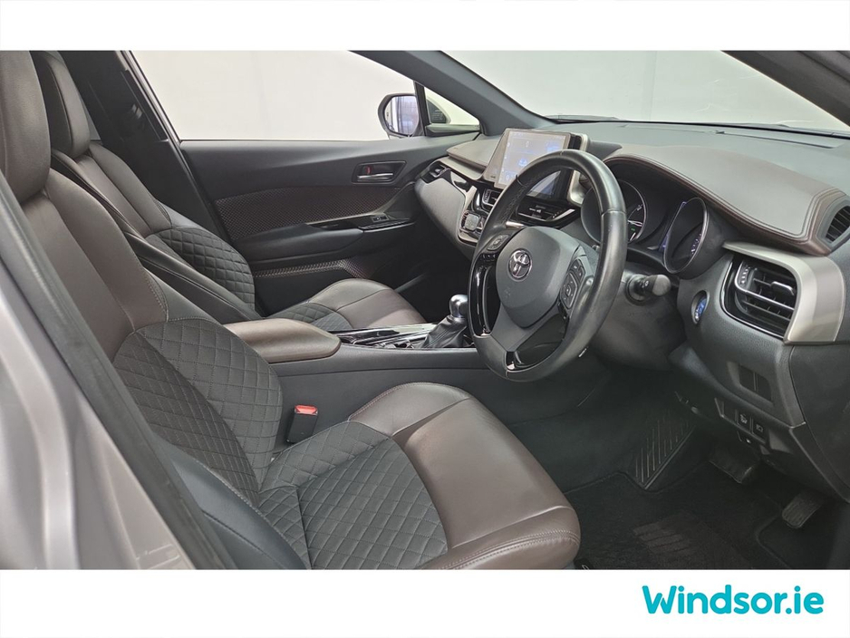 2019 Toyota C-HR - image 10