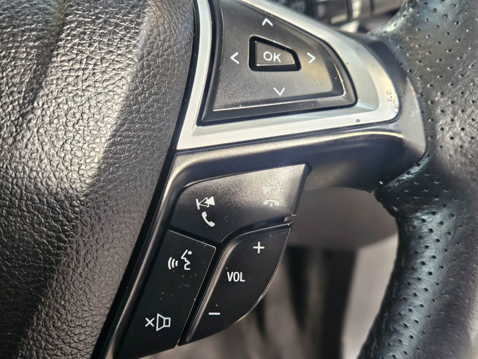 2017 Ford Mondeo - image 9