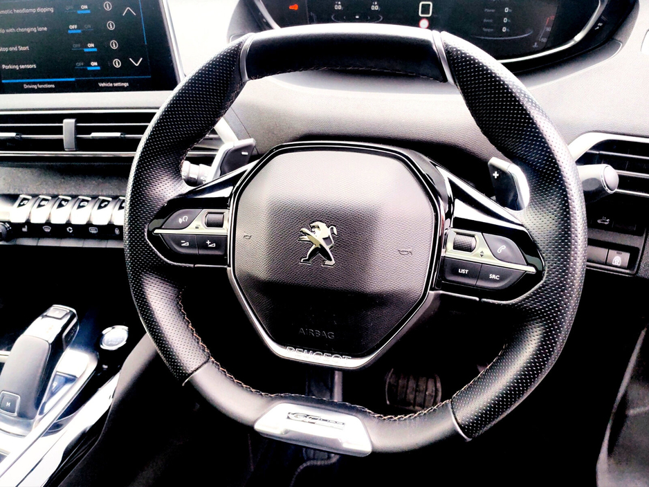 2020 Peugeot 3008 - image 12