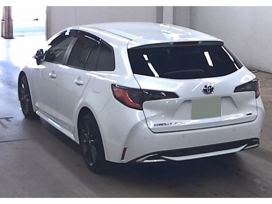 2023 Toyota Corolla - image 4