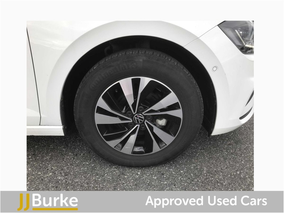 2022 Volkswagen Polo - image 6