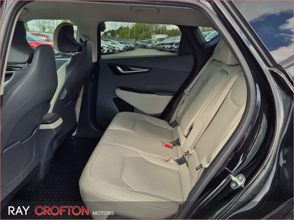 2023 Kia EV6 - image 7