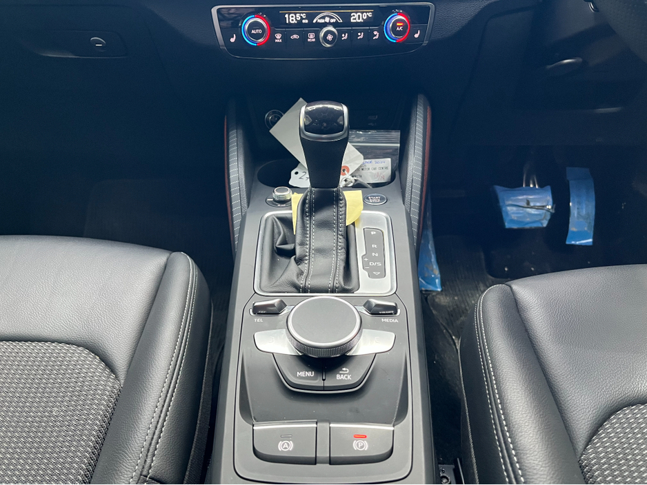 2024 Audi Q2 €35950 2024 AUDI Q2 35TDI S LINE 2.0 AUTOMATIC / CRUISE CONTROL / REVERSE CAMERA / HEATED SEATS / PANORAMIC SUNROOF / APPLE CARPLAY €35,950