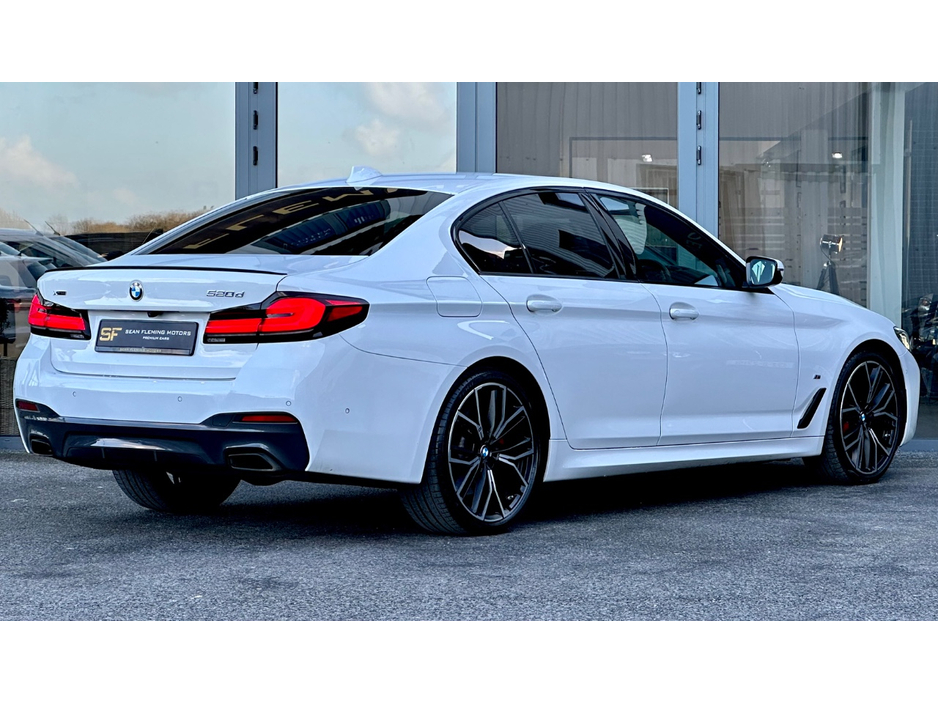 2023 BMW 5 Series - image 3