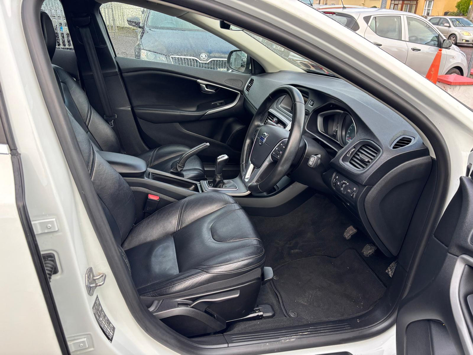 2016 Volvo V40 D2 SE 5DR  NEW  TIMING  BELT €10,950