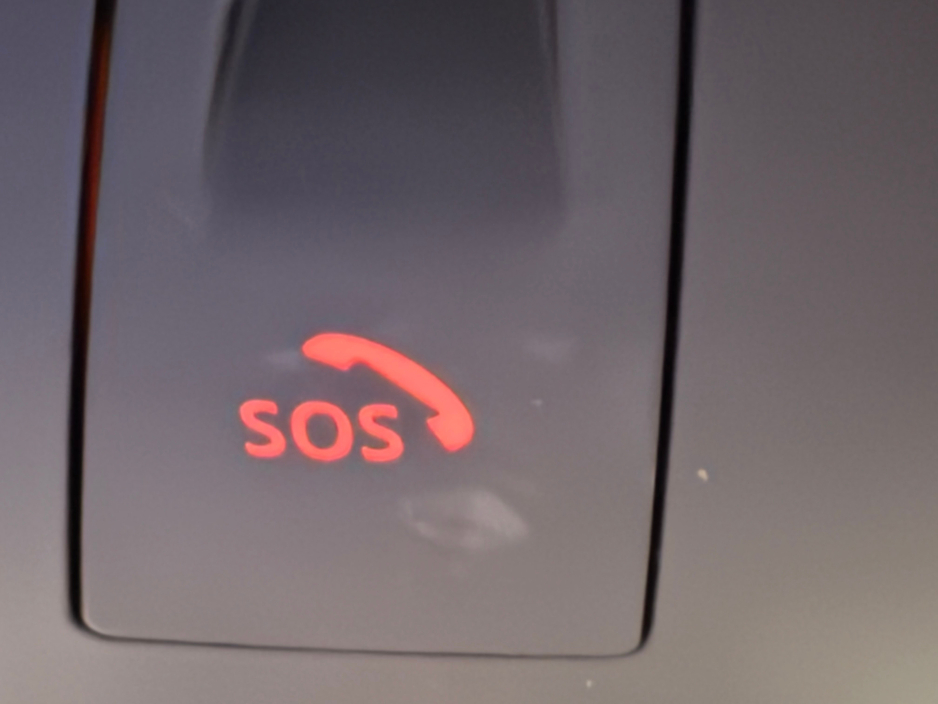 2012 BMW 5 Series - image 30