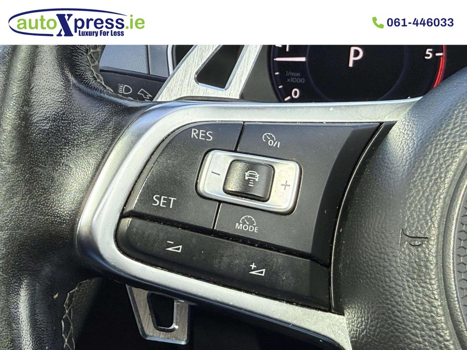 2017 Volkswagen Passat - image 7