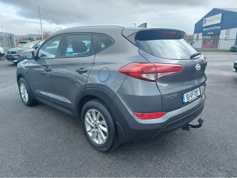 2016 Hyundai Tucson - image 4