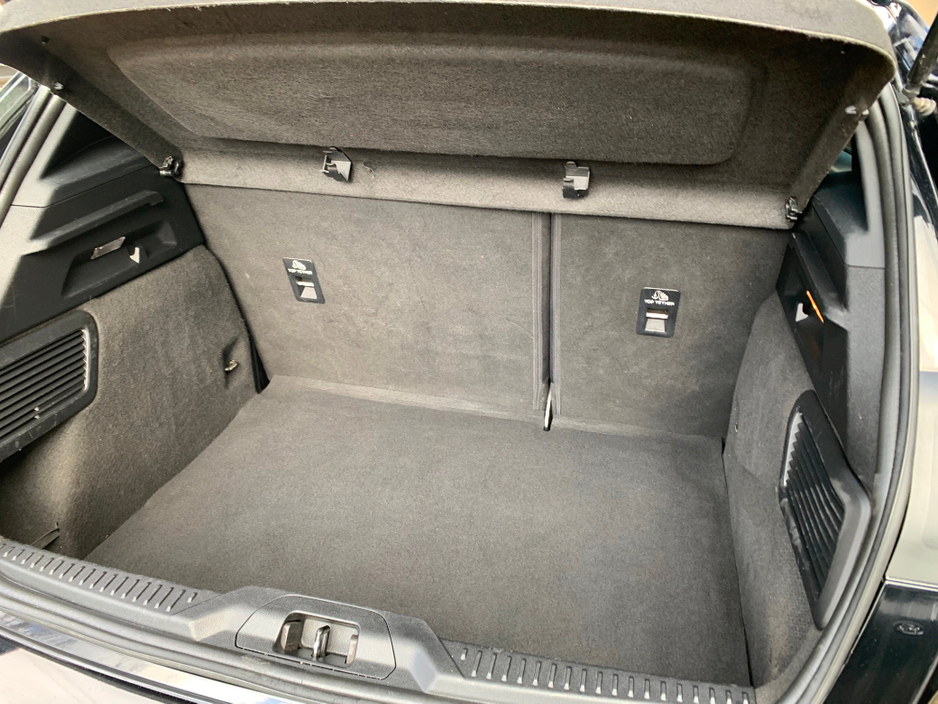 2019 Ford Focus - image 11