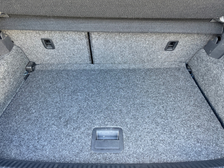 2016 Volkswagen Polo - image 19