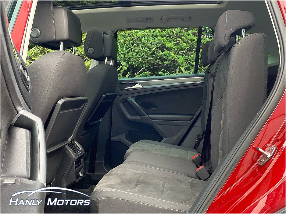 2017 Volkswagen Tiguan - image 15