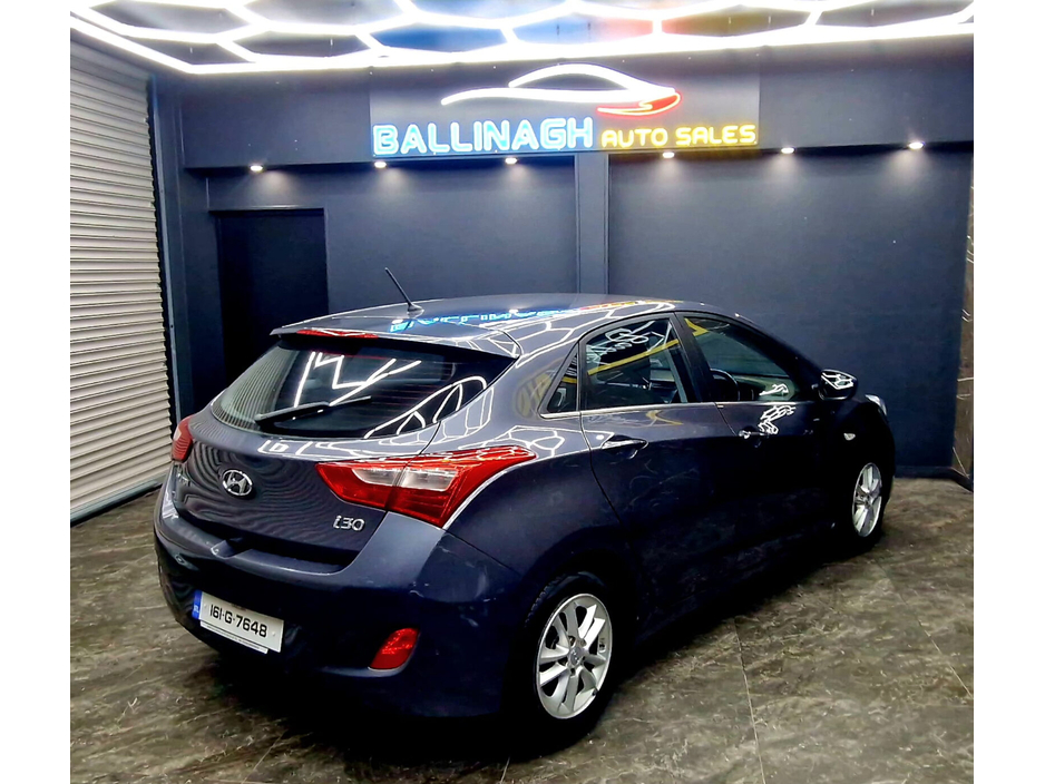 2016 Hyundai i30 - image 11
