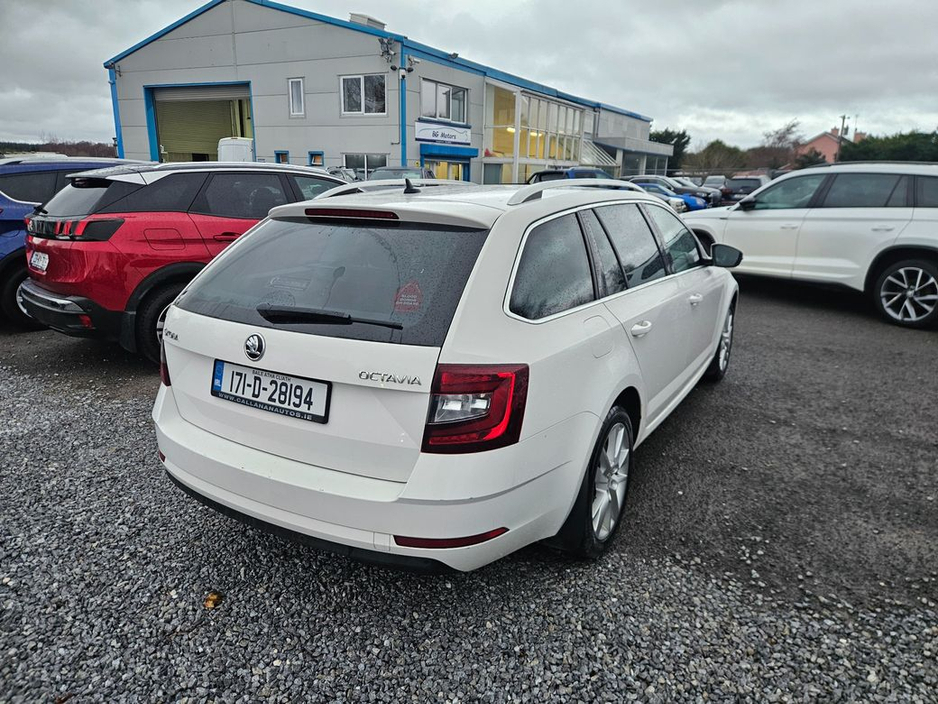 2017 Skoda Octavia COM Style 1.6tdi 115HP 4DR €15,990