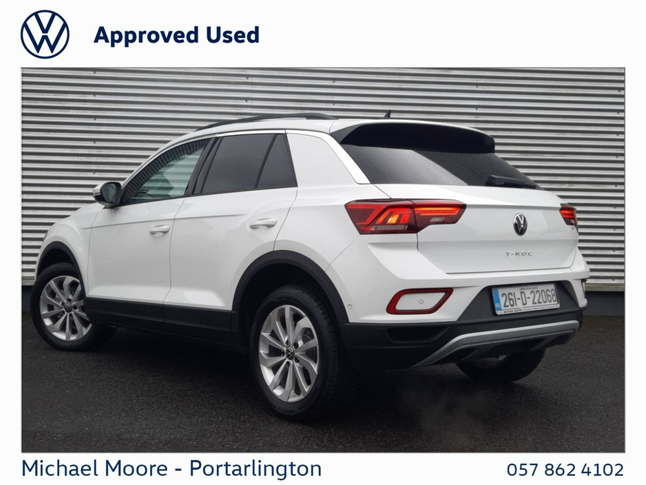 2026 Volkswagen T-Roc - image 2