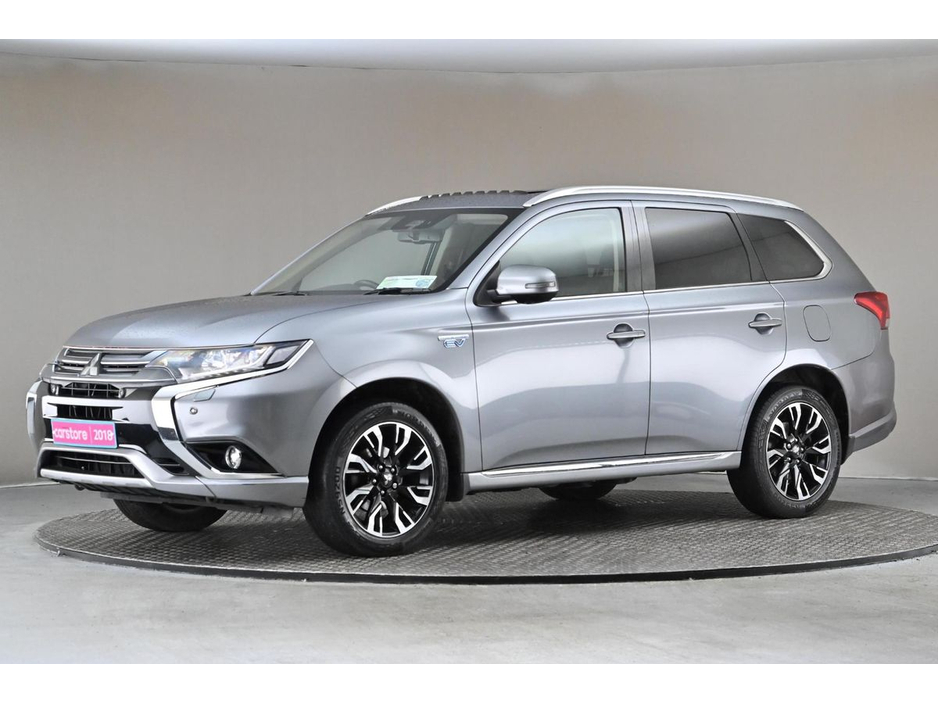 2018 Mitsubishi Outlander - image 4